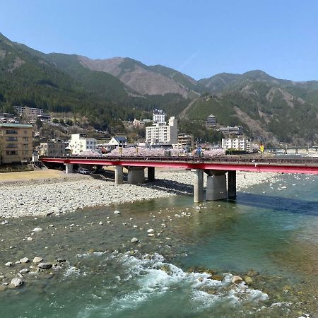 花緑里-Hanamidori-乙原のやど 岐阜下呂温泉郡上飛騨金山湖畔リゾート Gujō Exterior foto
