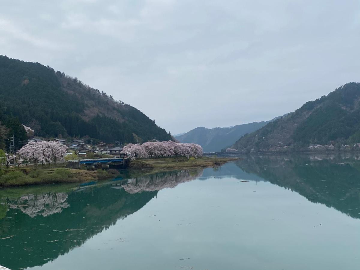 花緑里-Hanamidori-乙原のやど 岐阜下呂温泉郡上飛騨金山湖畔リゾート Gujō Exterior foto